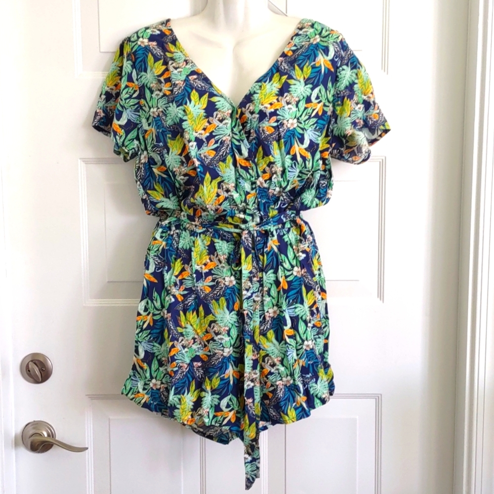 BeBop Blue Leaf print Romper, NWOT